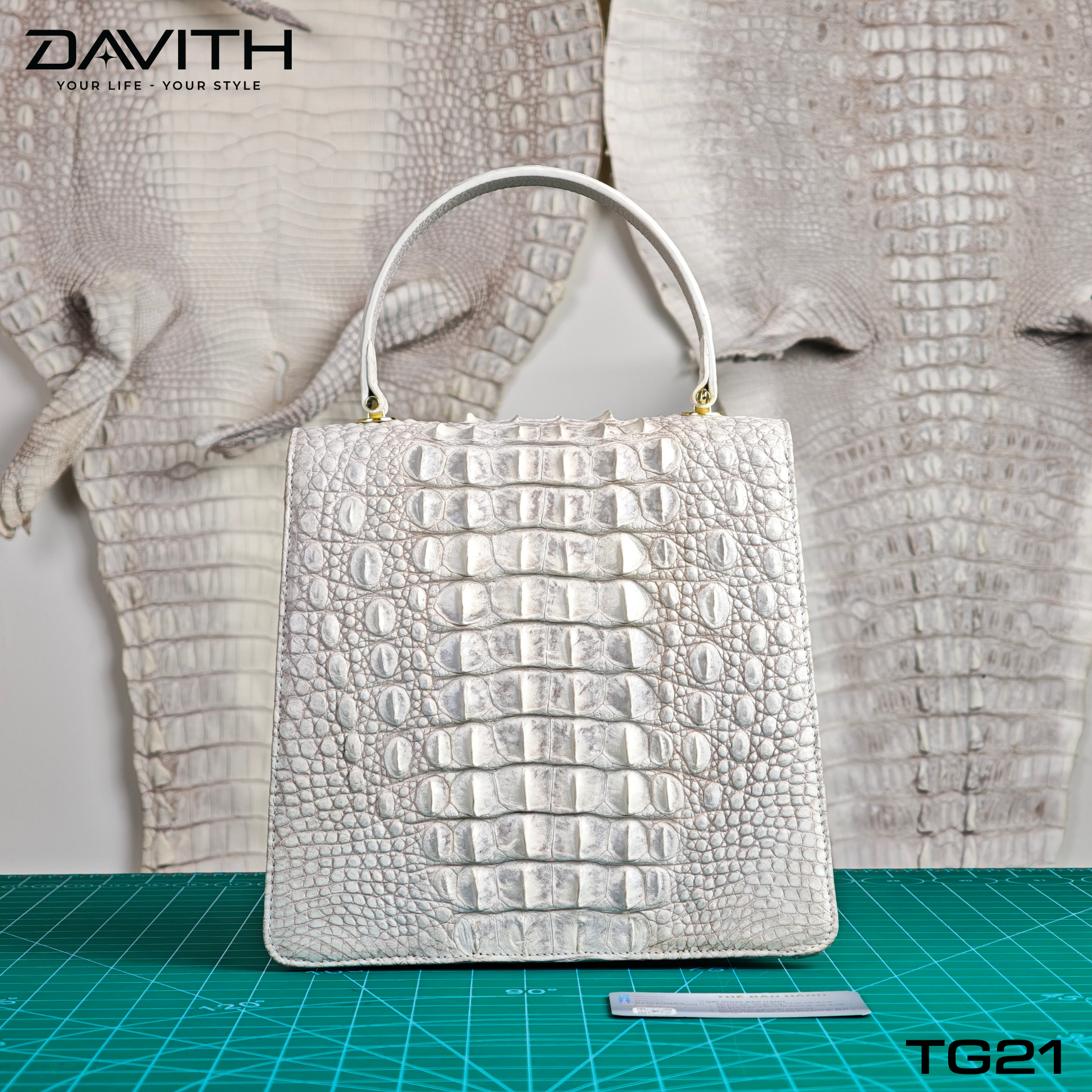 DAVITH TG21 | Professionally Whitened Hornback Exotic Leather Women's Handbag 22×20×10 cm