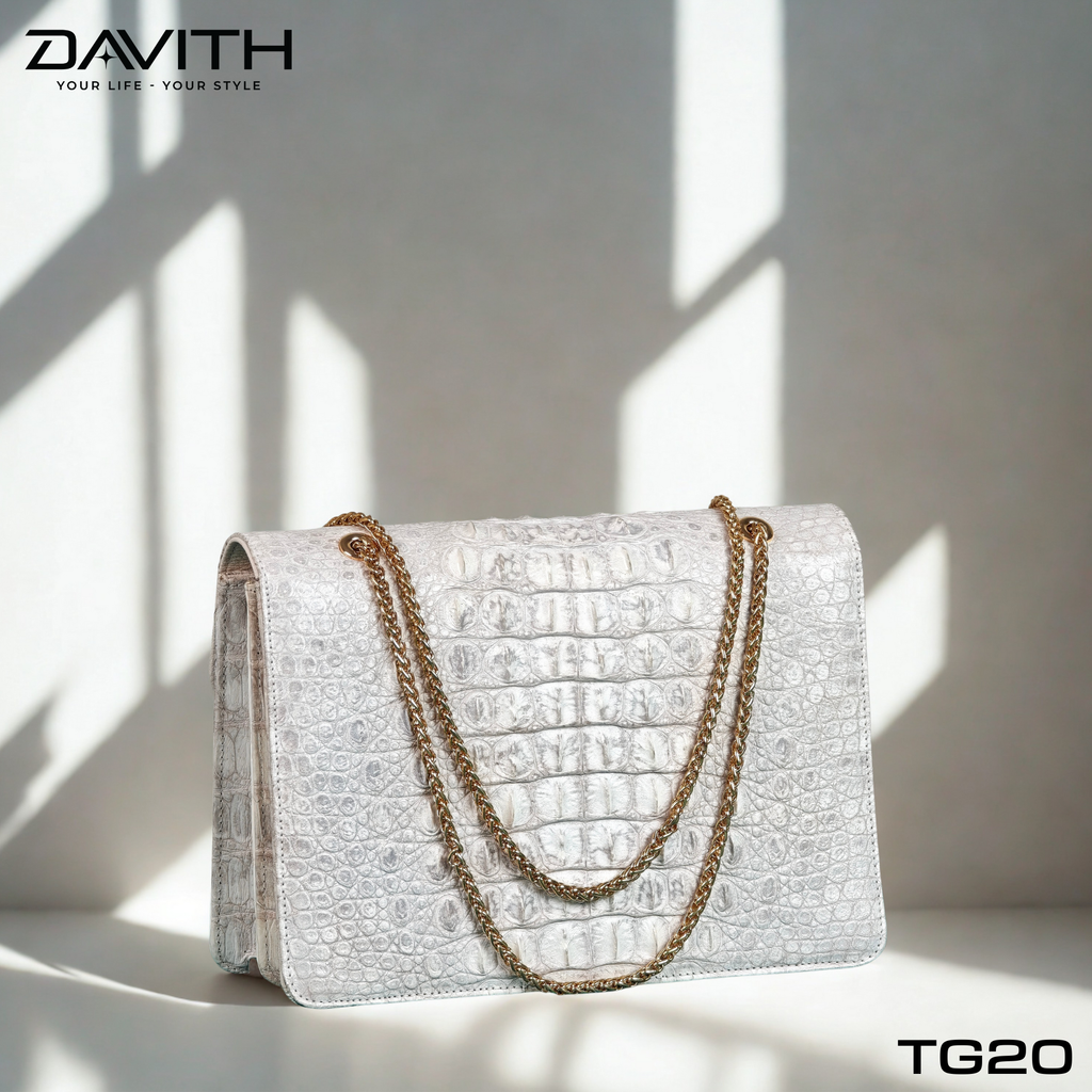 DAVITH Luxury Women's Handbag — Professionally Whitened Hornback Exotic Leather (26×18×9 cm)