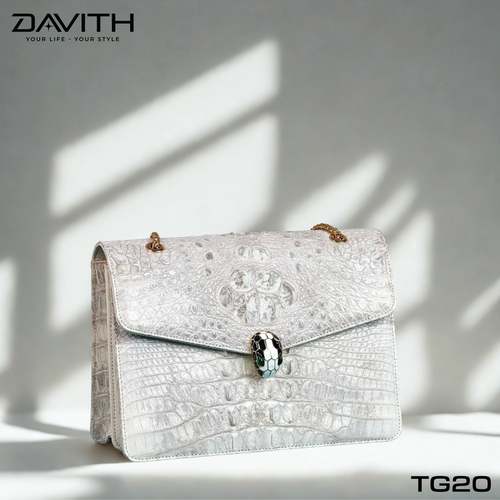 DAVITH Luxury Women's Handbag — Professionally Whitened Hornback Exotic Leather (26×18×9 cm)