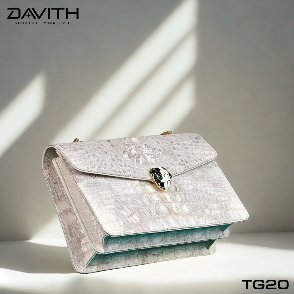 DAVITH Luxury Women's Handbag — Professionally Whitened Hornback Exotic Leather (26×18×9 cm)