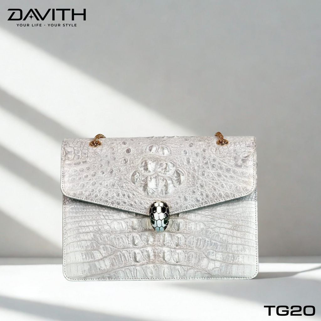 DAVITH Luxury Women's Handbag — Professionally Whitened Hornback Exotic Leather (26×18×9 cm)