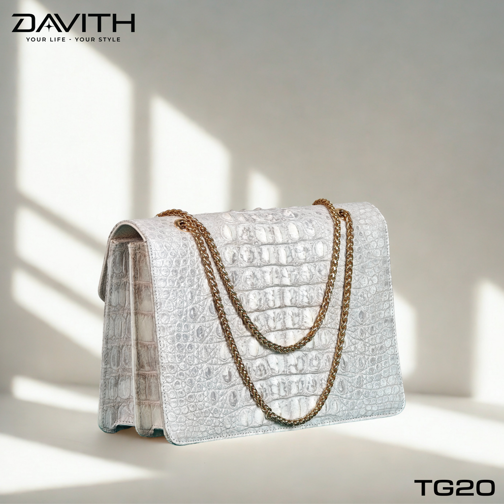 DAVITH Luxury Women's Handbag — Professionally Whitened Hornback Exotic Leather (26×18×9 cm)