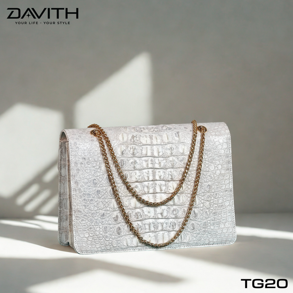DAVITH Luxury Women's Handbag — Professionally Whitened Hornback Exotic Leather (26×18×9 cm)