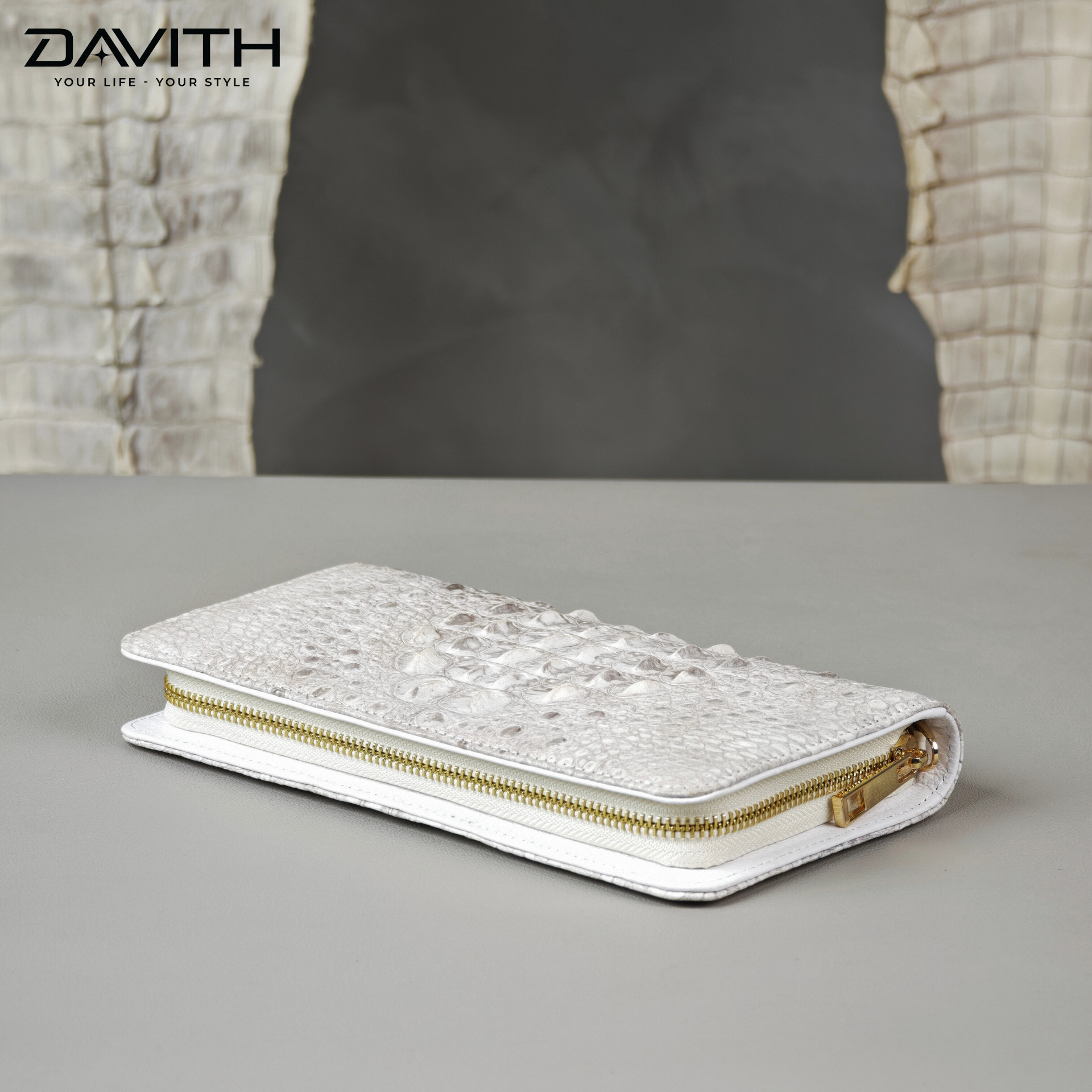 DAVITH Luxury Hornback Crocodile Clutch Wallet — Professionally Whitened | WALLET-VCT01G