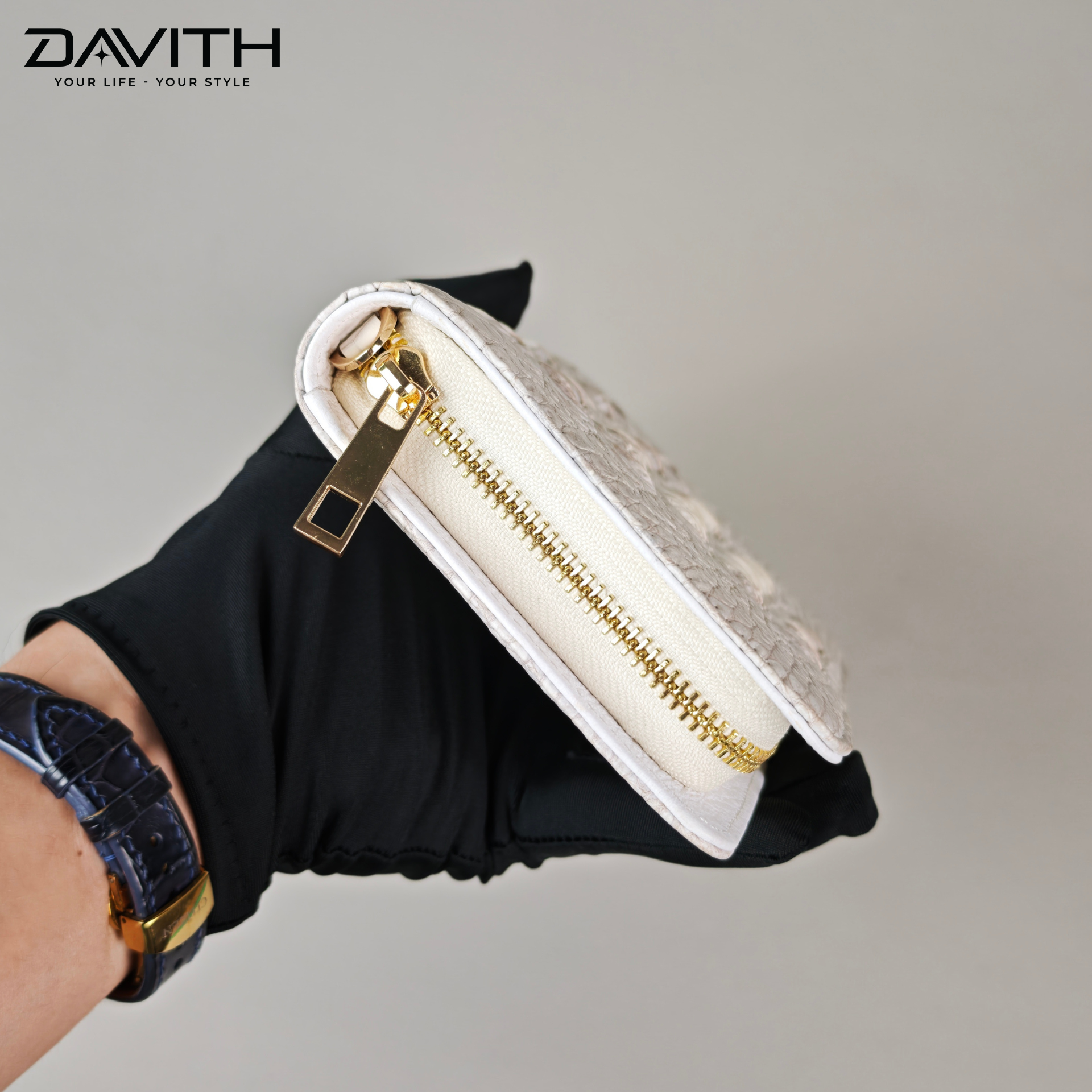 DAVITH Luxury Hornback Crocodile Clutch Wallet — Professionally Whitened | WALLET-VCT01G